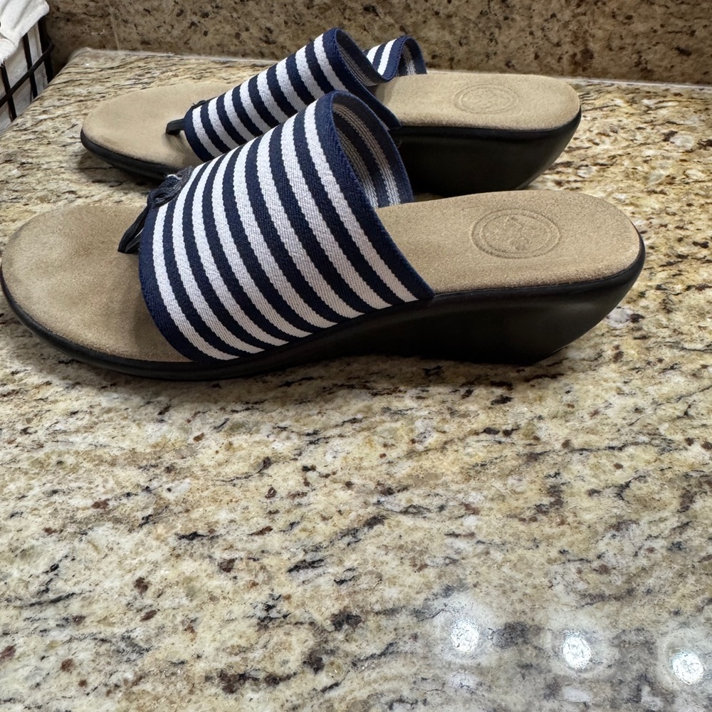 CHARLESTON SHOE CO. Navy and White Striped Wedges 7